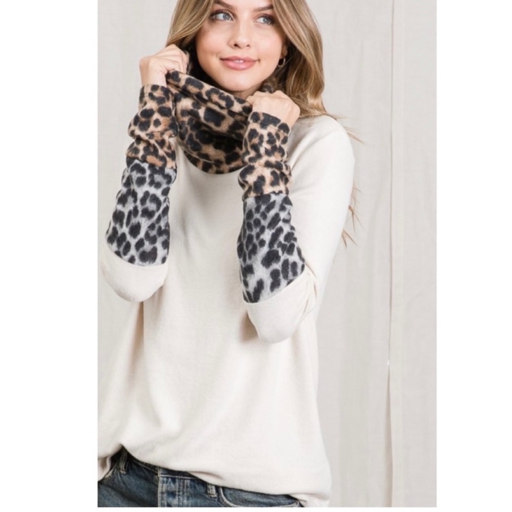 New! Soft Leopard Print Trim Cowl Neckline rounded slit Hemline Top - Picture 3 of 13